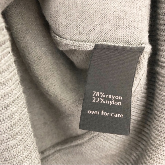 The Limited Mock Neck Ruffle Layer Hem Sweater {L} - Picture 6 of 8